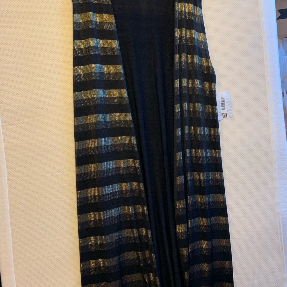 LuLaRoe - Brand new Elegant Joy